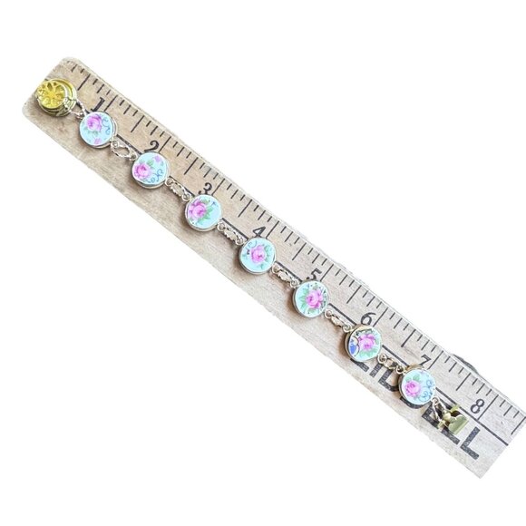 Broken China Dainty Rose Cabochons Bracelet From a Bavaria Tirschenreuth Plate - Picture 6 of 8